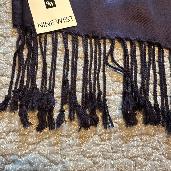 Nine West Scarf Navy Coastal Prep with Fringe Long & Wide 72” x 21” - Picture 6 of 9